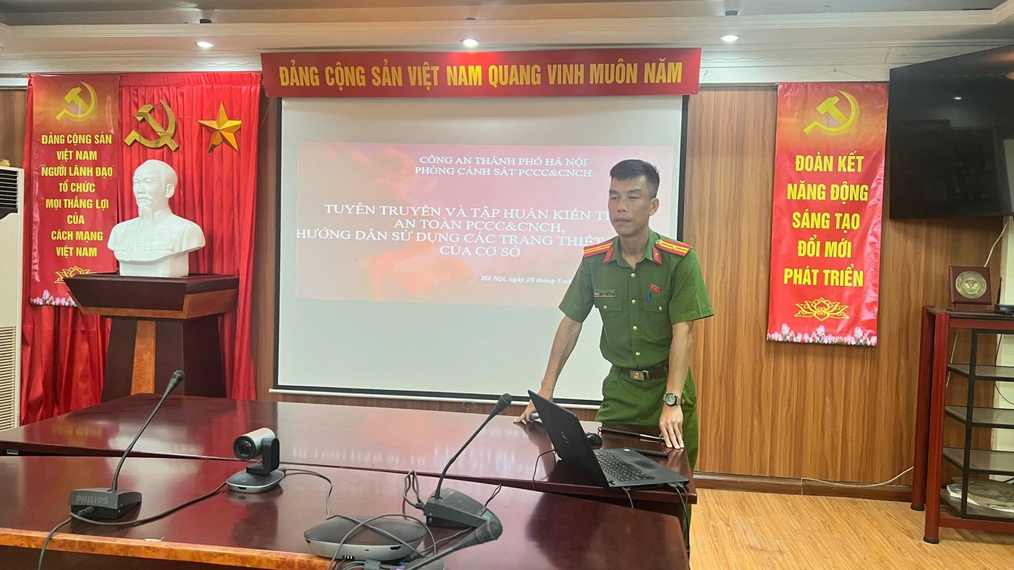 Đội Chữa cháy và cứu nạn cứu hộ số 9 tăng cường tuyên truyền an toàn phòng cháy chữa cháy trong cao điểm nắng nóng